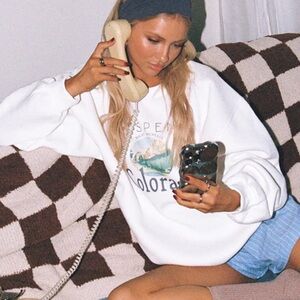 Princess Polly Aspen Colorado crewneck